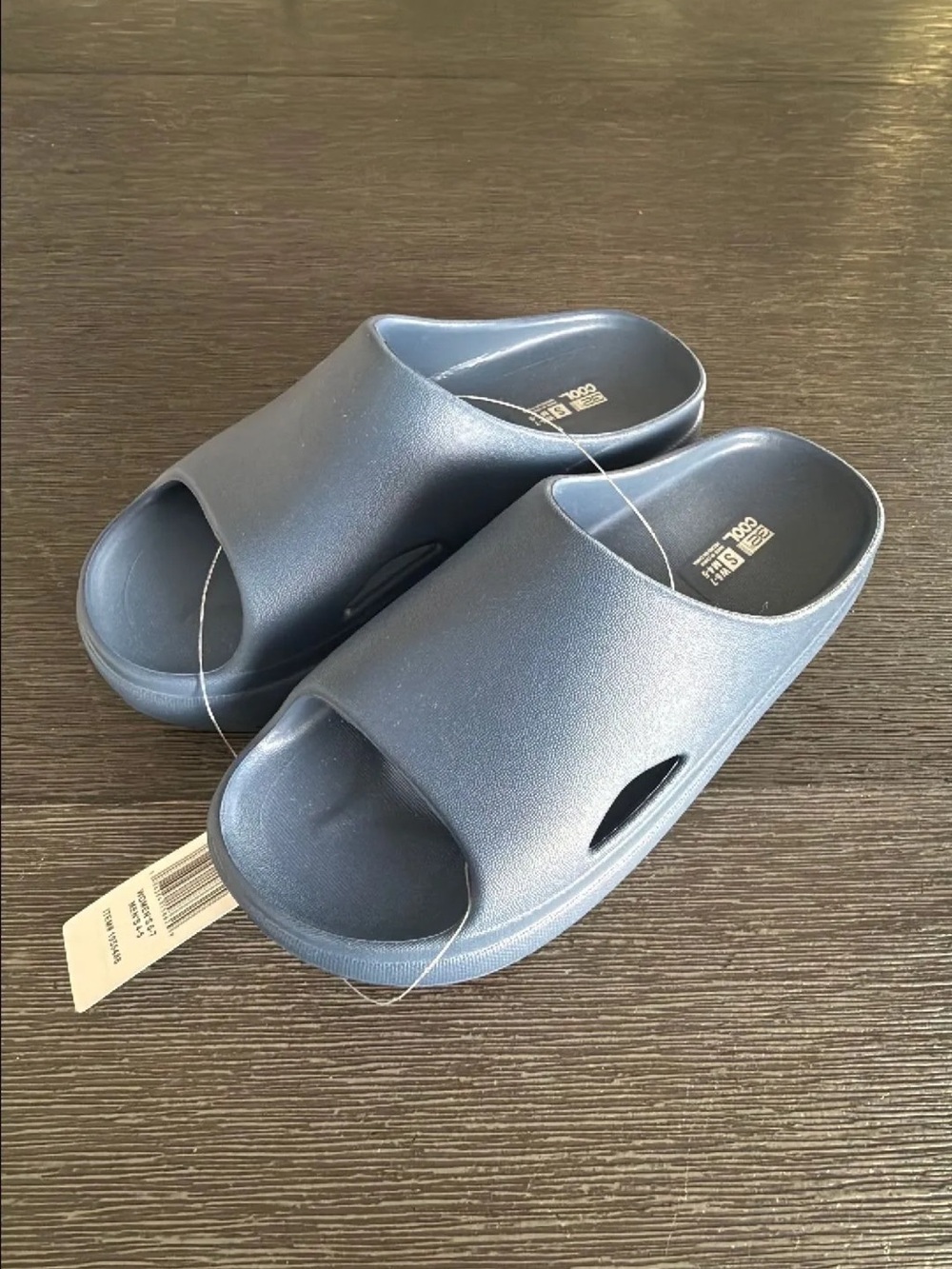 32 Degrees Unisex Cushion Slides Size Small  (w 6-7 / m 4-5) - Picture 2 of 5
